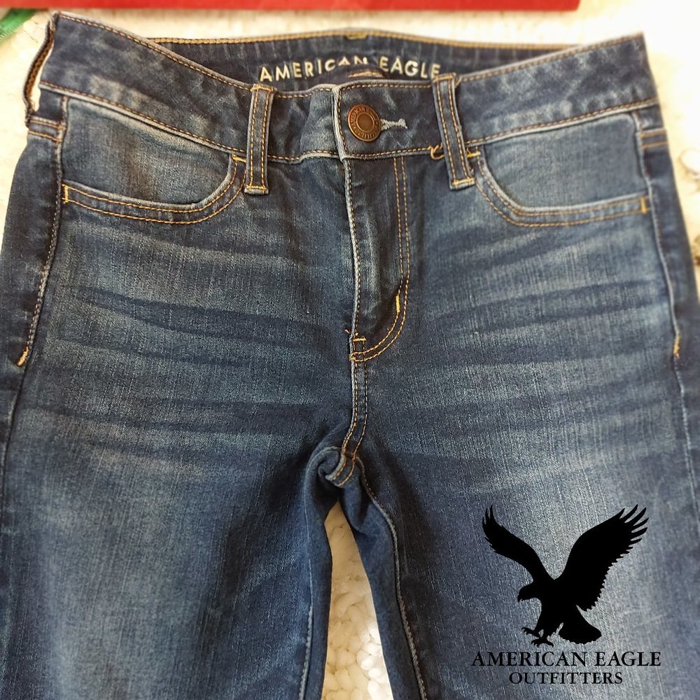 AEO darker wash jegging- size 4 regular- like new!